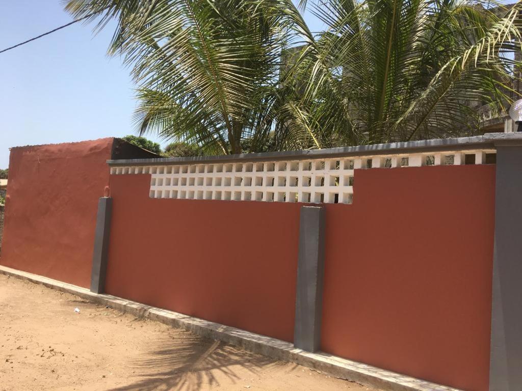 Nabixx Residence Brufut Екстериор снимка