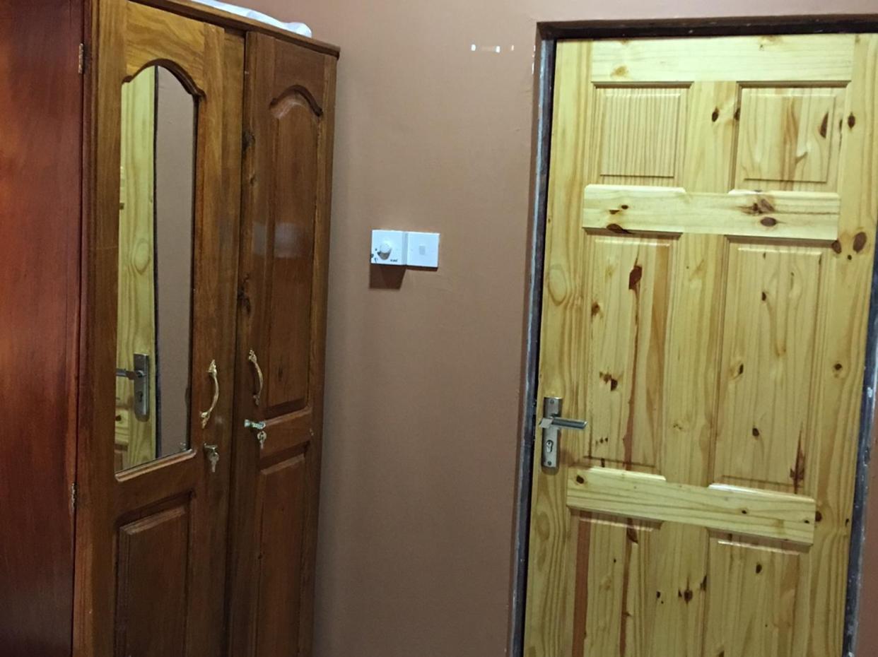 Nabixx Residence Brufut Екстериор снимка